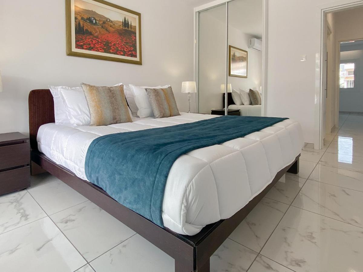 Phaedrus Living: Luxury Flat Semeli Apartment Paphos Ngoại thất bức ảnh