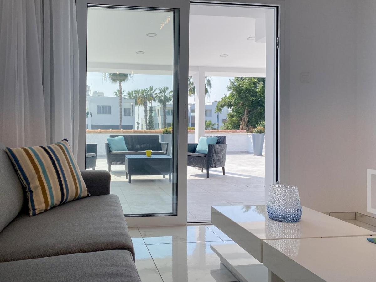 Phaedrus Living: Luxury Flat Semeli Apartment Paphos Ngoại thất bức ảnh